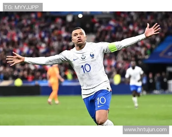 被足球绊倒的十号球星如何逆袭重回赛场成就传奇瞬间